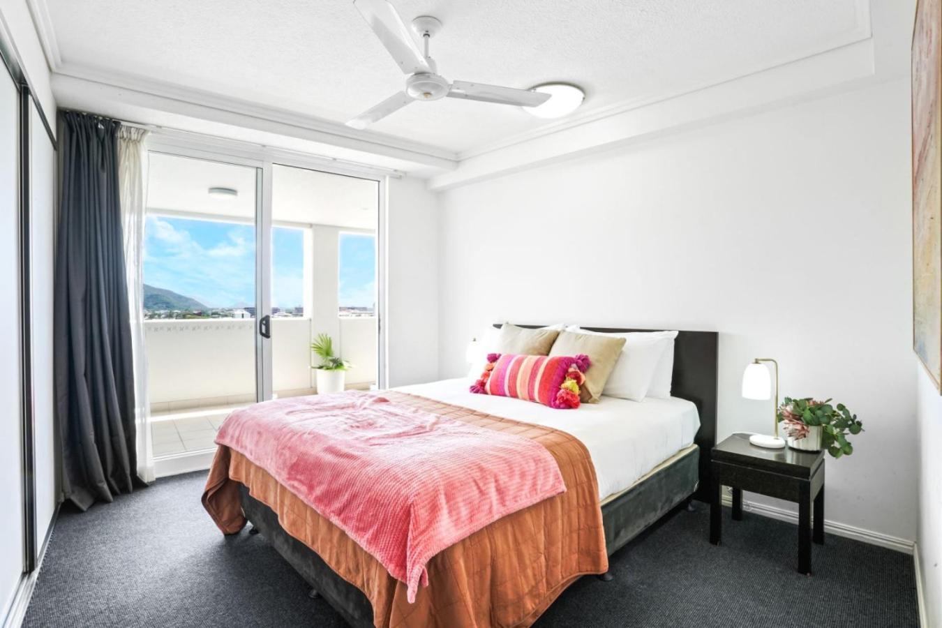 1011 Apartment Cairns